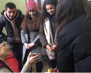 Sosyal Çalışma Kulübü olarak düzenlenen “Gençler Yaşlılarla Buluşuyor” isimli etkinlikte öğrenciler Darülaceze’ye giderek orada bulunan yaşlıları ziyaret etti.