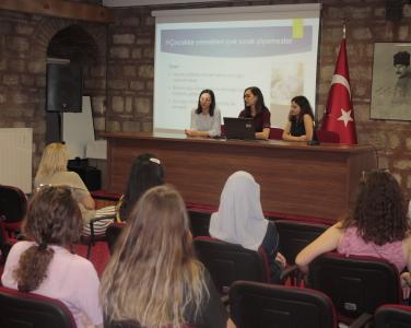Orhan Kemal İl Halk Kütüphanesi'nde Çocukluk Çağında Beslenme Konferansı